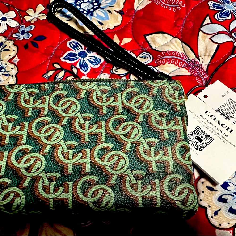 New coach wristlet wallet